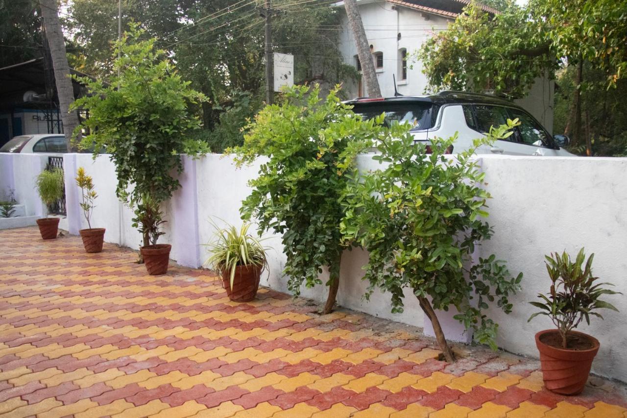 The Sovereign Villa Candolim Exterior foto